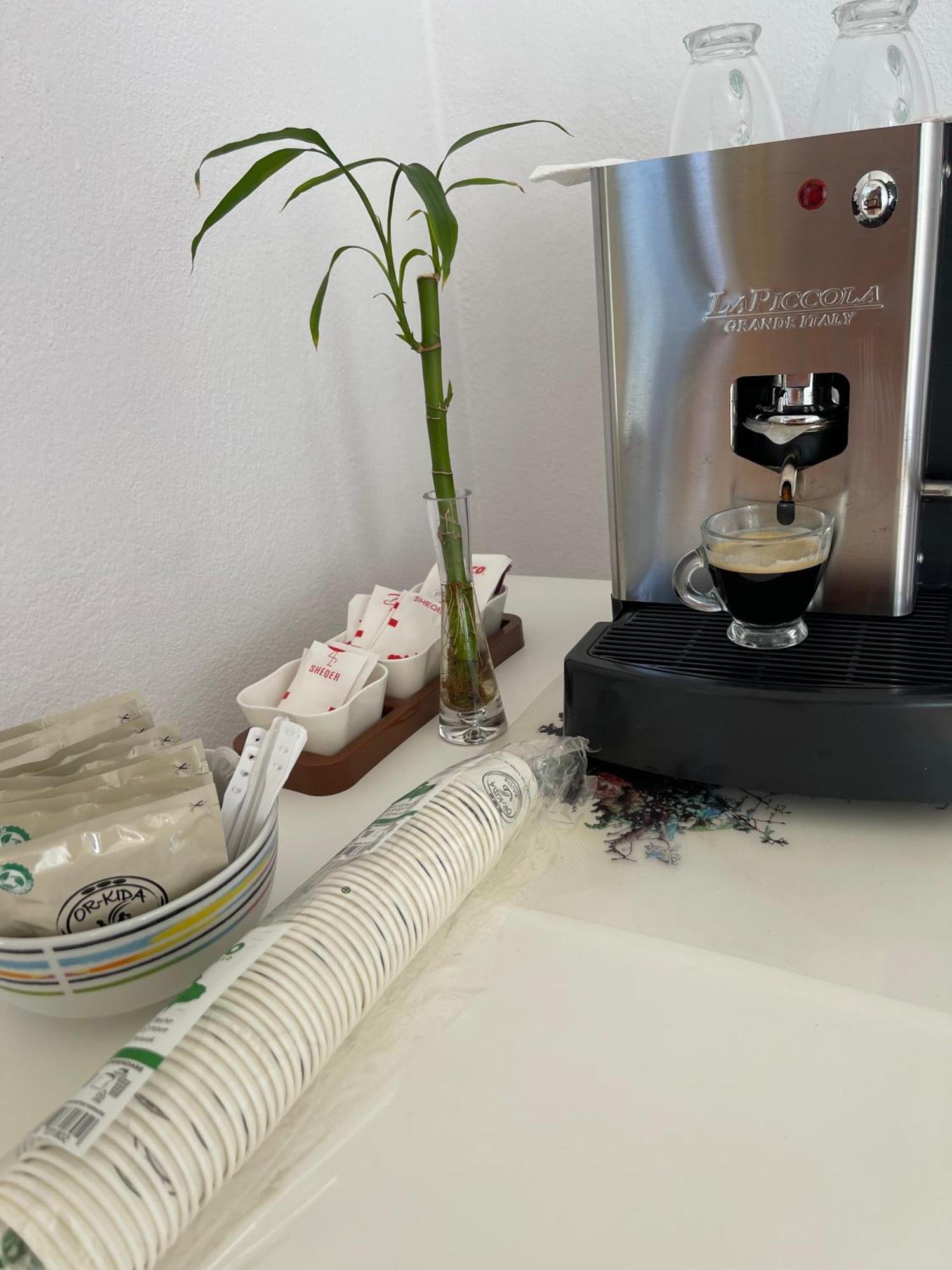 Kristi Apartment 2 Min To Sea Netflix & Espresso Station Саранда Екстер'єр фото