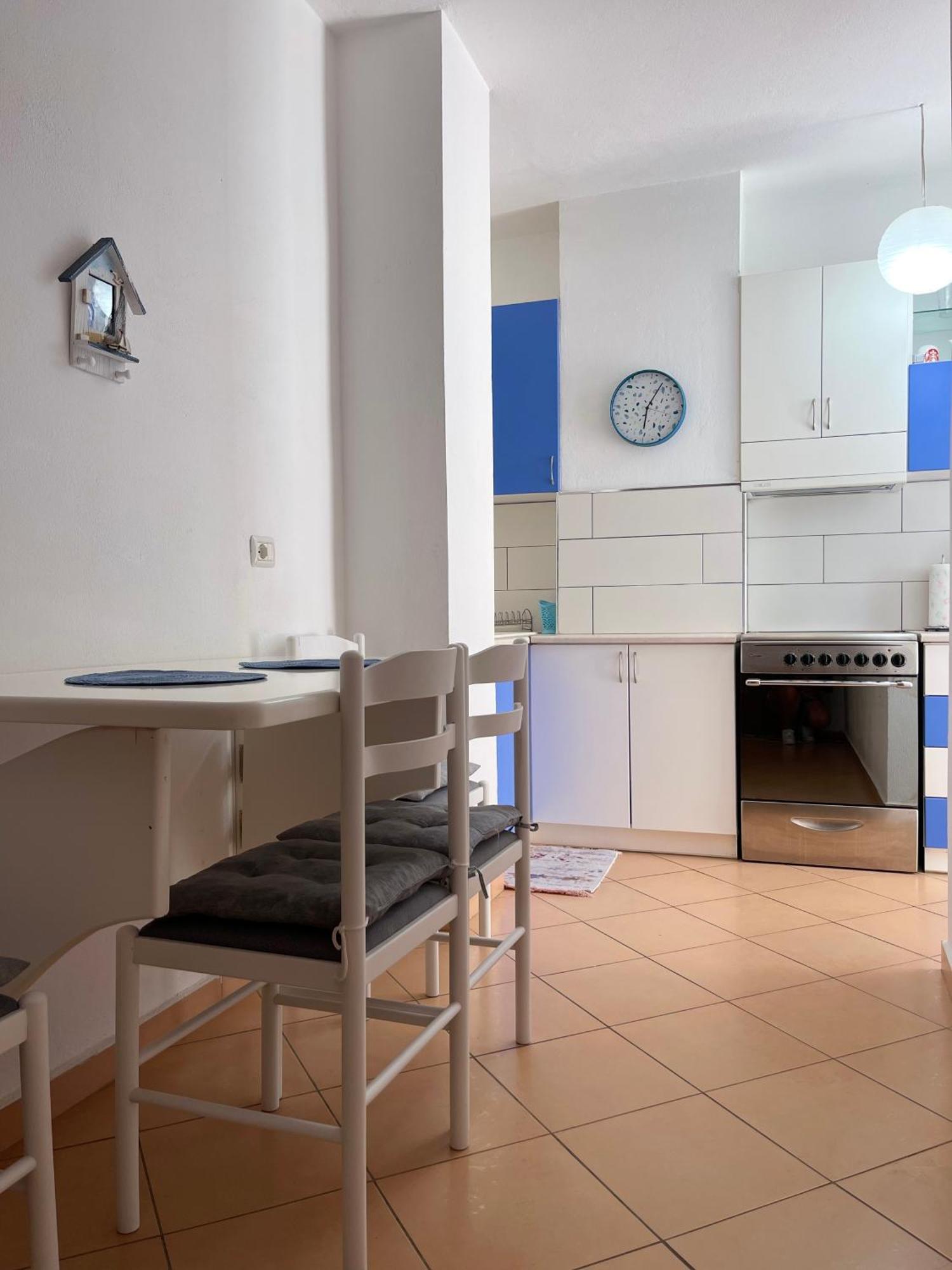 Kristi Apartment 2 Min To Sea Netflix & Espresso Station Саранда Екстер'єр фото